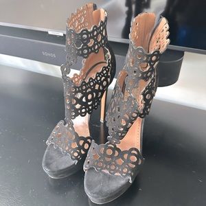 Beautiful laser cut lace Alaia heels!  38.5